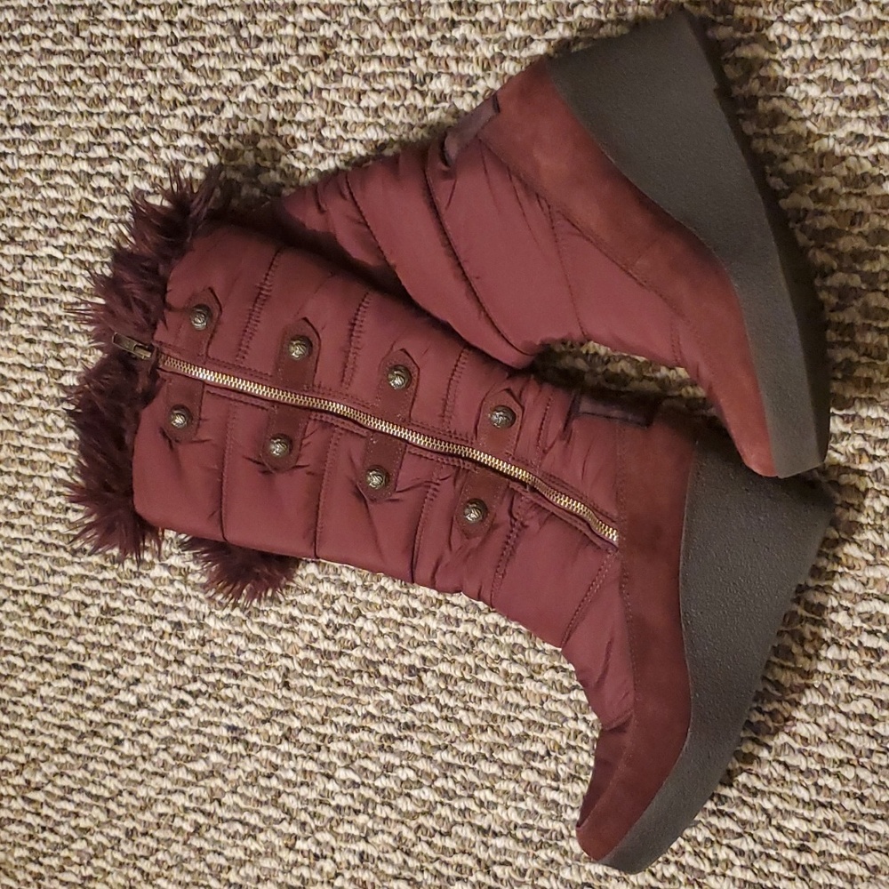 Juicy Couture wedge winter boots